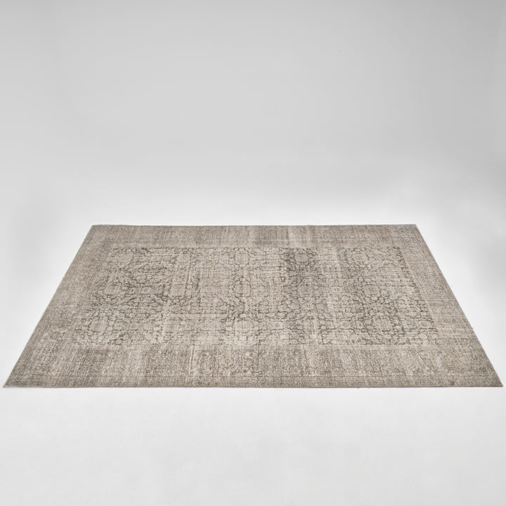 "Vintage Charm" - Rug