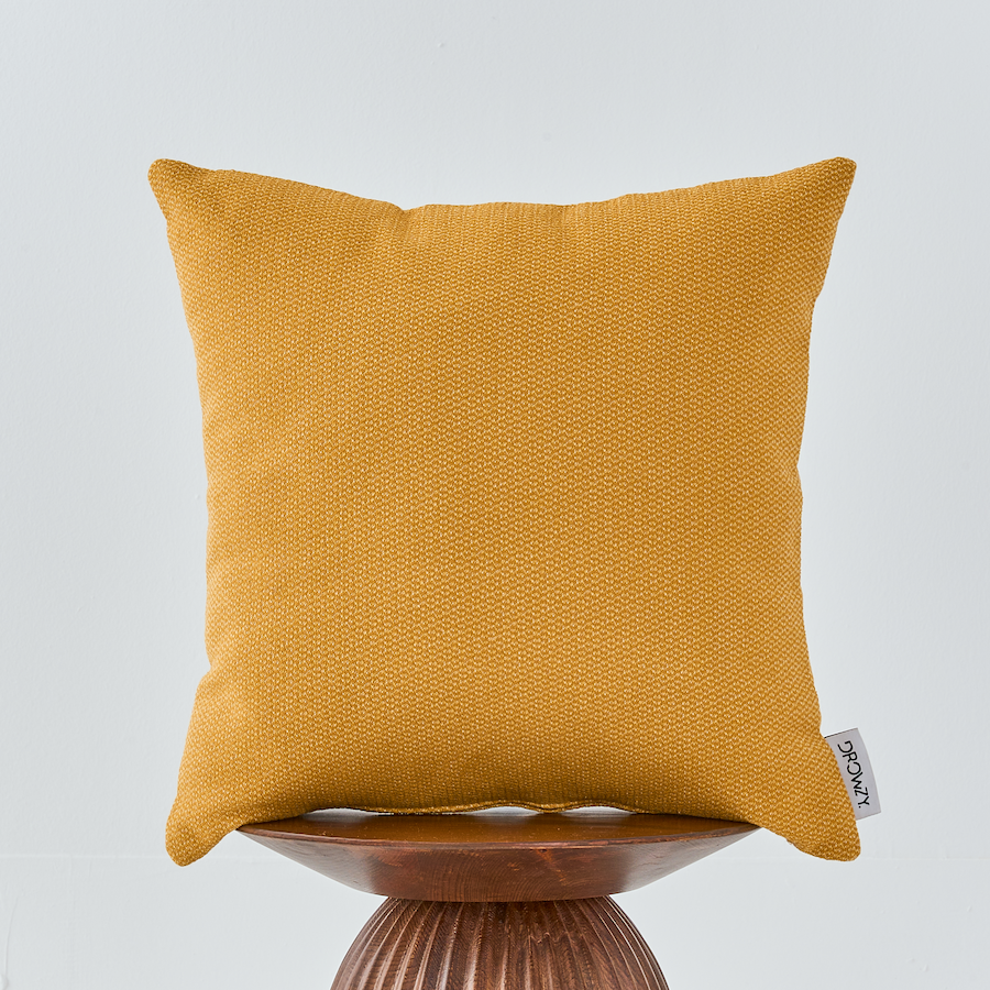 "Mstrd" - 40x40 Cushion