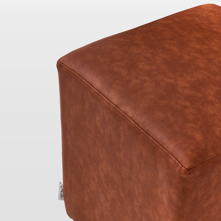 "QB" - Pouffe